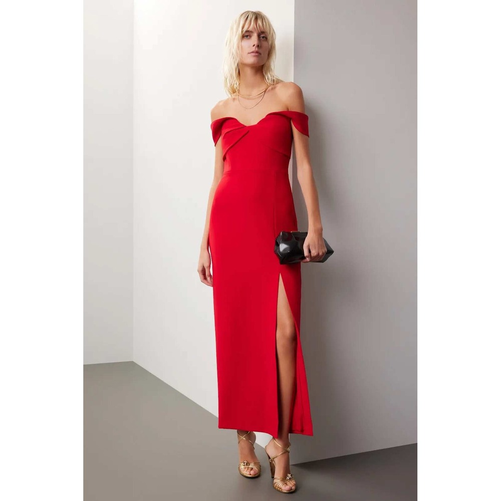 Monique Lhuillier Viviana Crepe Gown Red Off Shoulder Evening Gown Size 4 FLAW